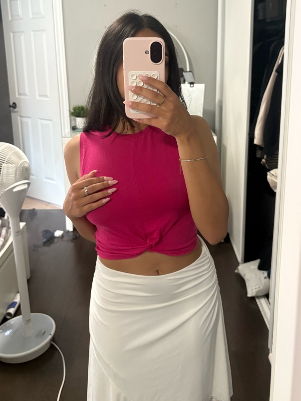 ✩ 2/$25 ✩ Aritzia Babaton Wiltern Tank in Eros Pink (Hot Pink), Size XS